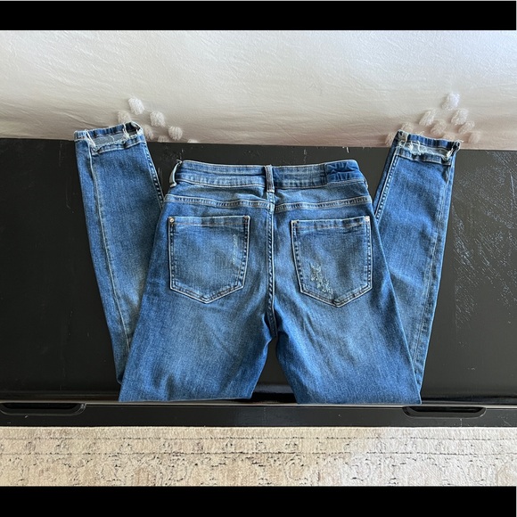 ZARA Skinny Raw Hem Cropped Ankle Jeans 2894 - Picture 2 of 3